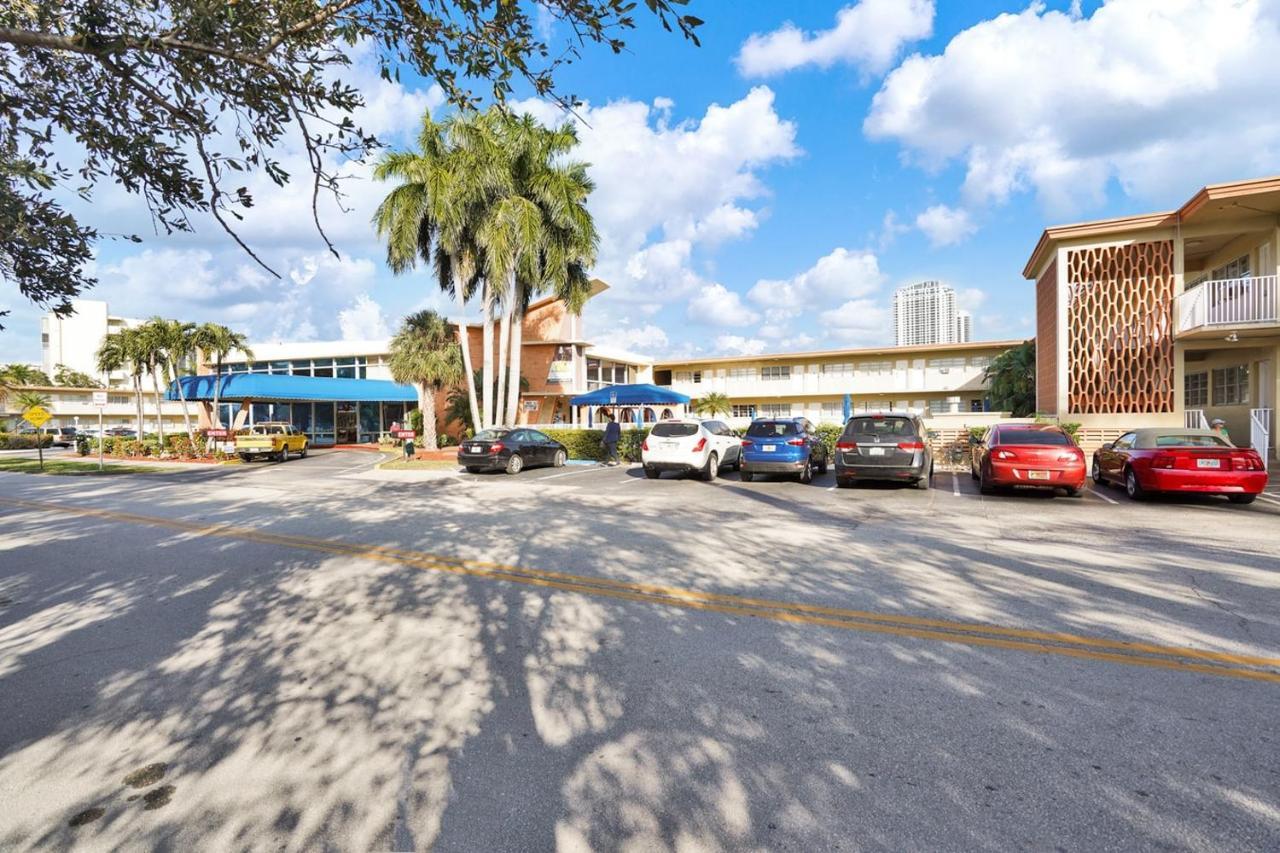 Hallandale Gulfstream Pool Walk To The Beach Διαμέρισμα Hallandale Beach Εξωτερικό φωτογραφία